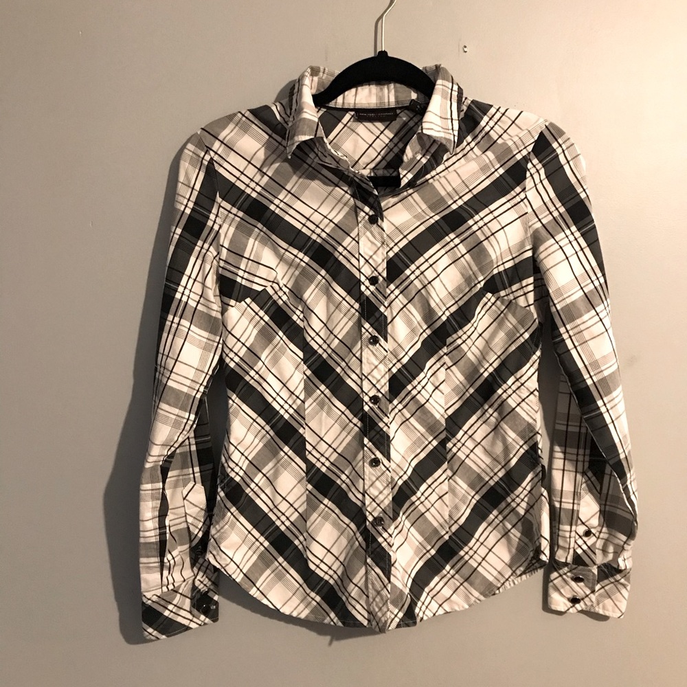4/$25 New York& Company dressy shirt career small
